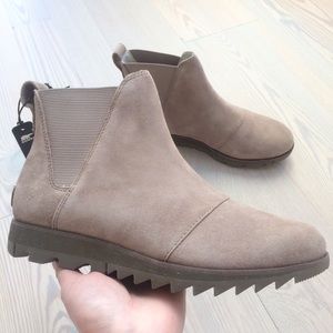 SOREL Harlow Waterproof Chelsea Boot